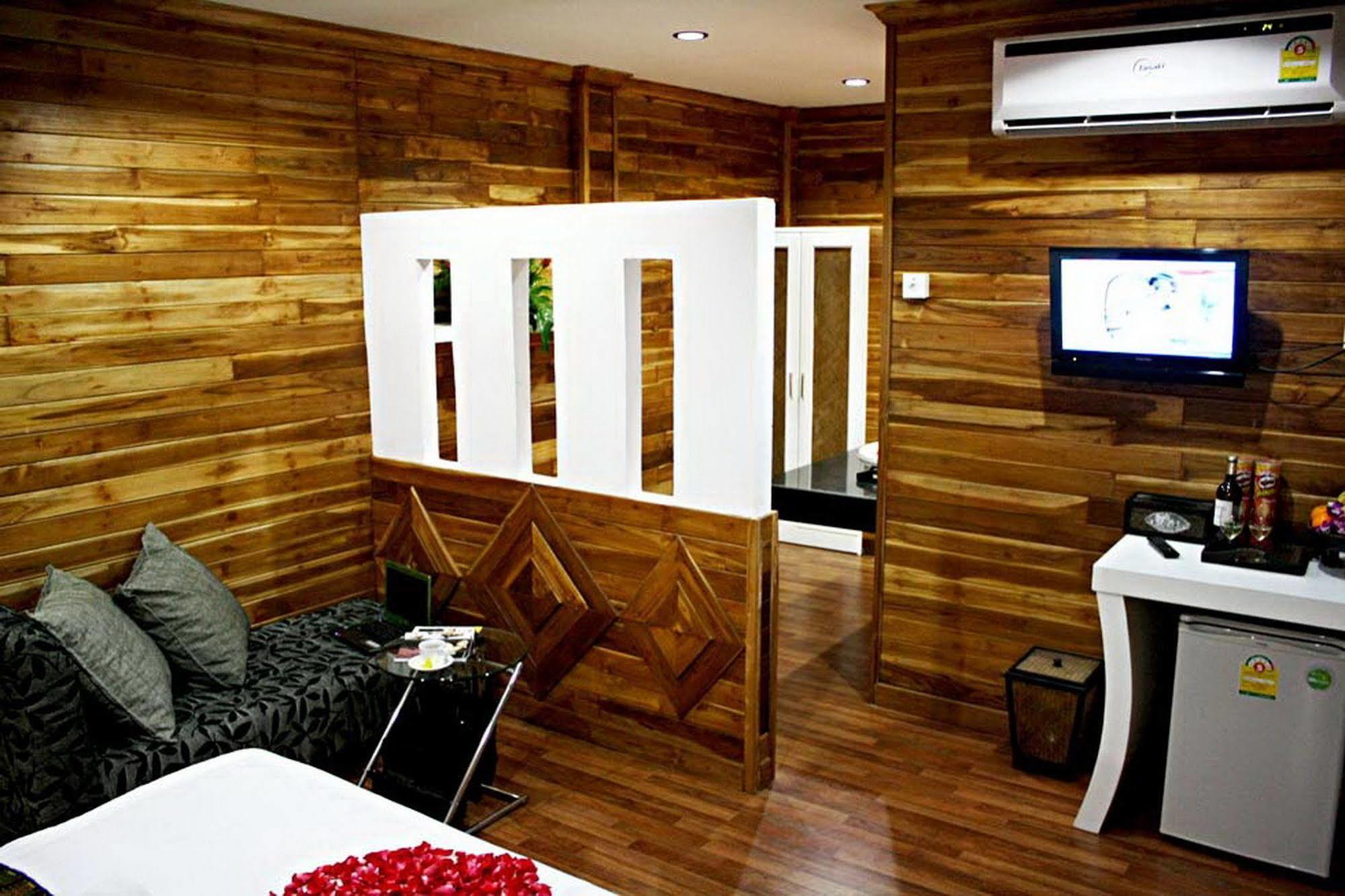 Phuvara Boutique Aonang Ao Nang Exterior foto