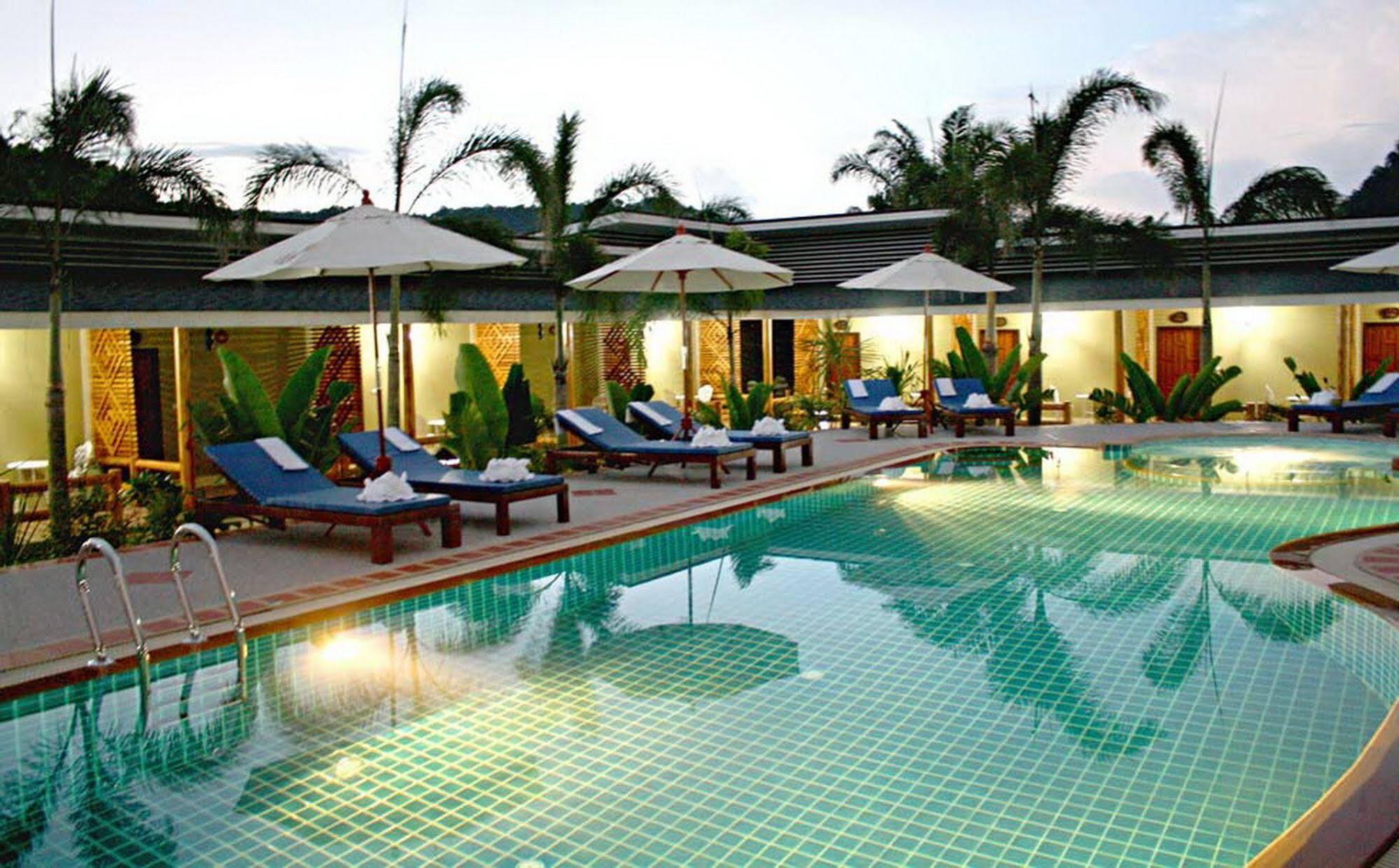 Phuvara Boutique Aonang Ao Nang Exterior foto